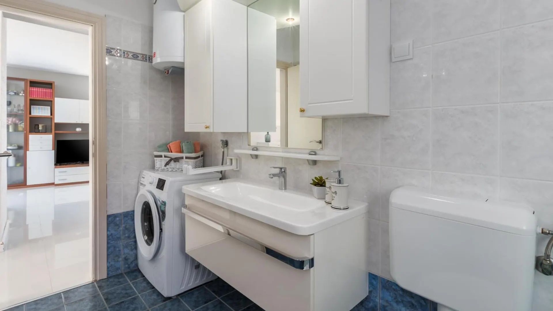 Apartment Sara Premium Funtana 0*,  Croatia