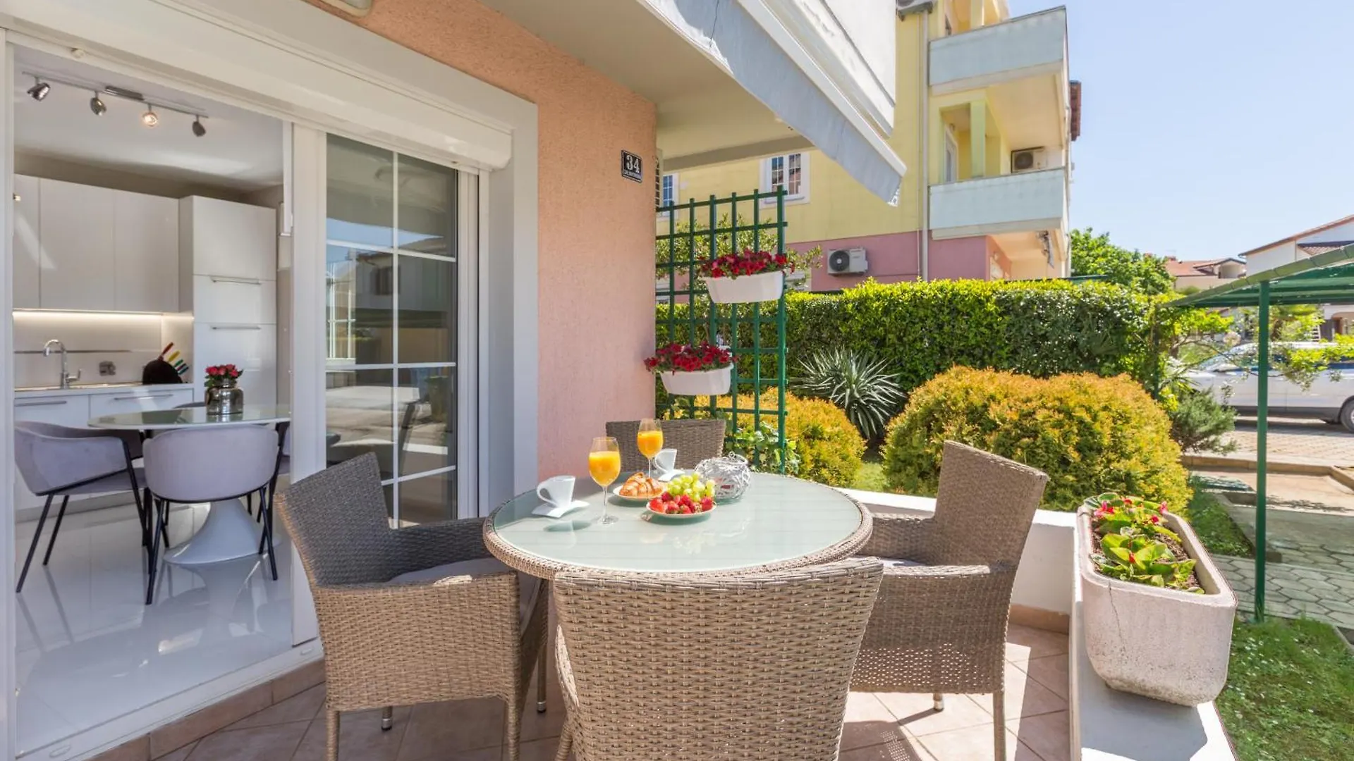 Apartment Sara Premium Funtana